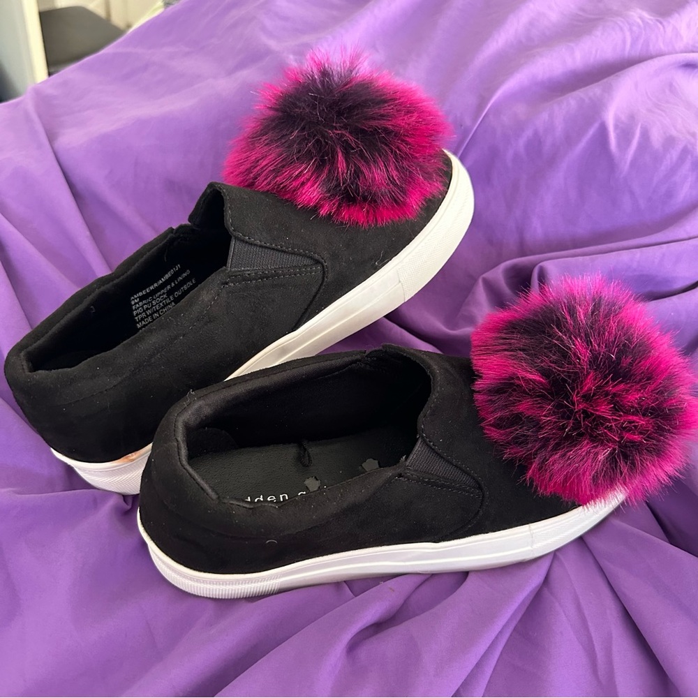 (NWOT) Madden Girl Sneakers